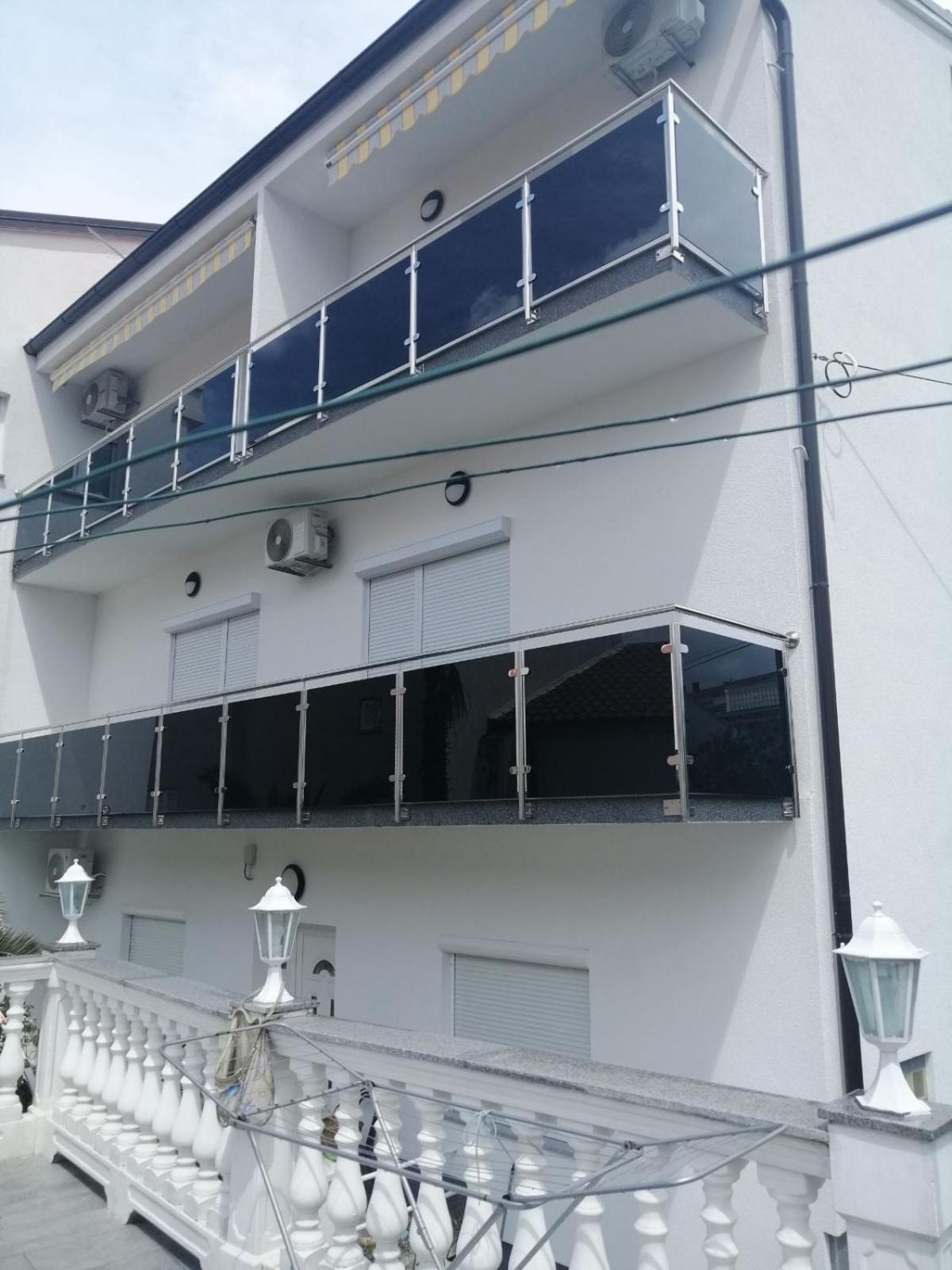 Apartments Ema Crikvenica Exterior foto