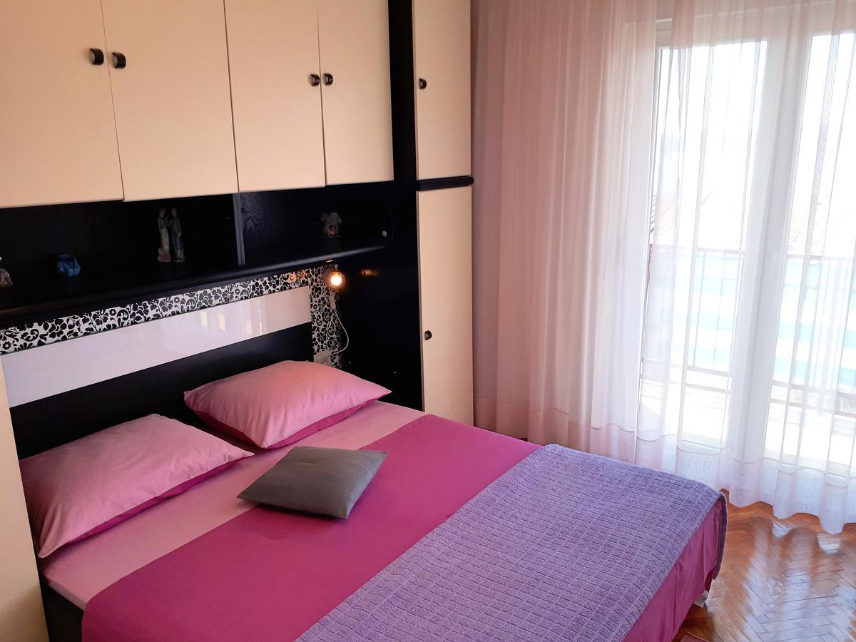 Apartments Ema Crikvenica Exterior foto